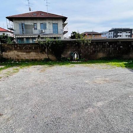 Appartamento Casa Lucia A Carugo Esterno foto