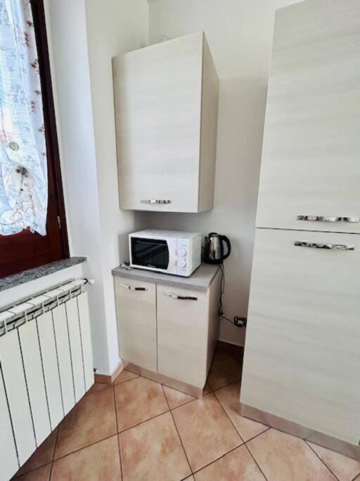 Appartamento Casa Lucia A Carugo Esterno foto