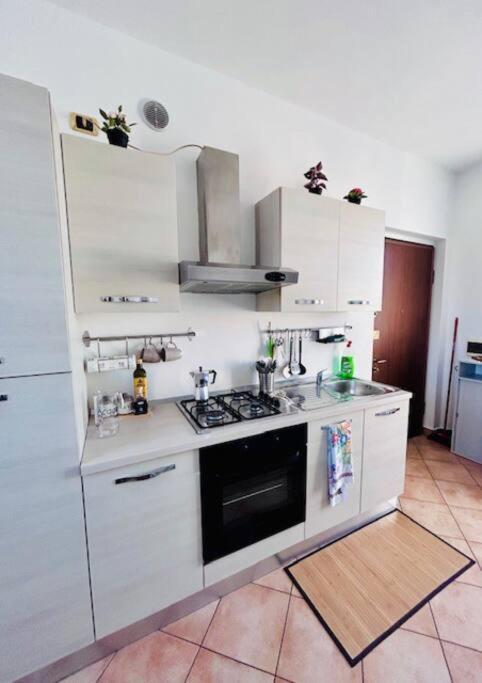 Appartamento Casa Lucia A Carugo Esterno foto