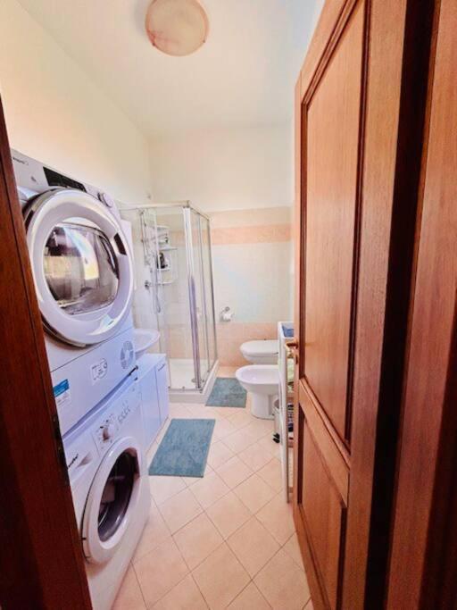 Appartamento Casa Lucia A Carugo Esterno foto