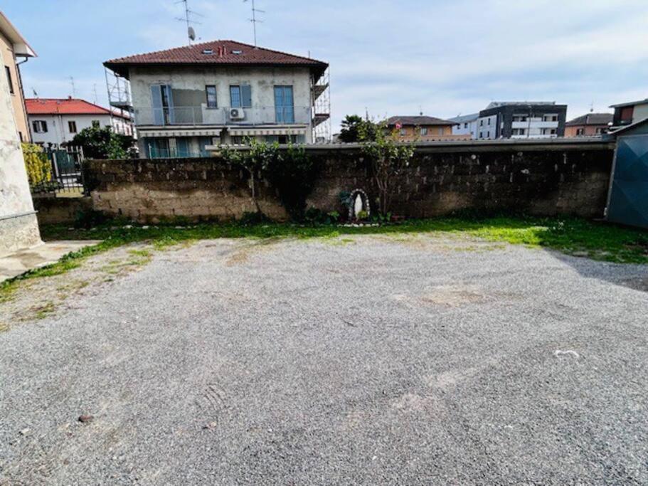 Appartamento Casa Lucia A Carugo Esterno foto