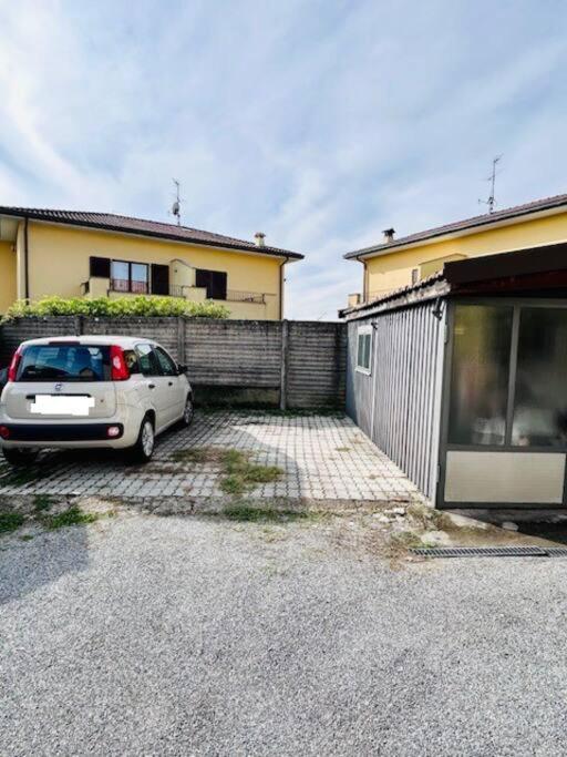 Appartamento Casa Lucia A Carugo Esterno foto